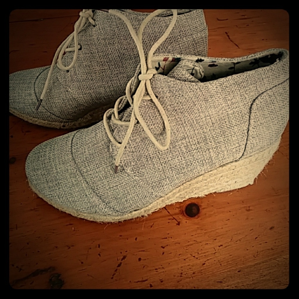 SOS wedge booties